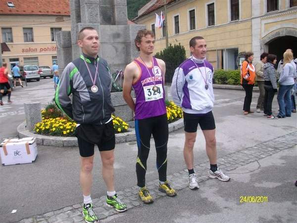 AK Sevnica na 7. Splavarjevem teku v Radečah